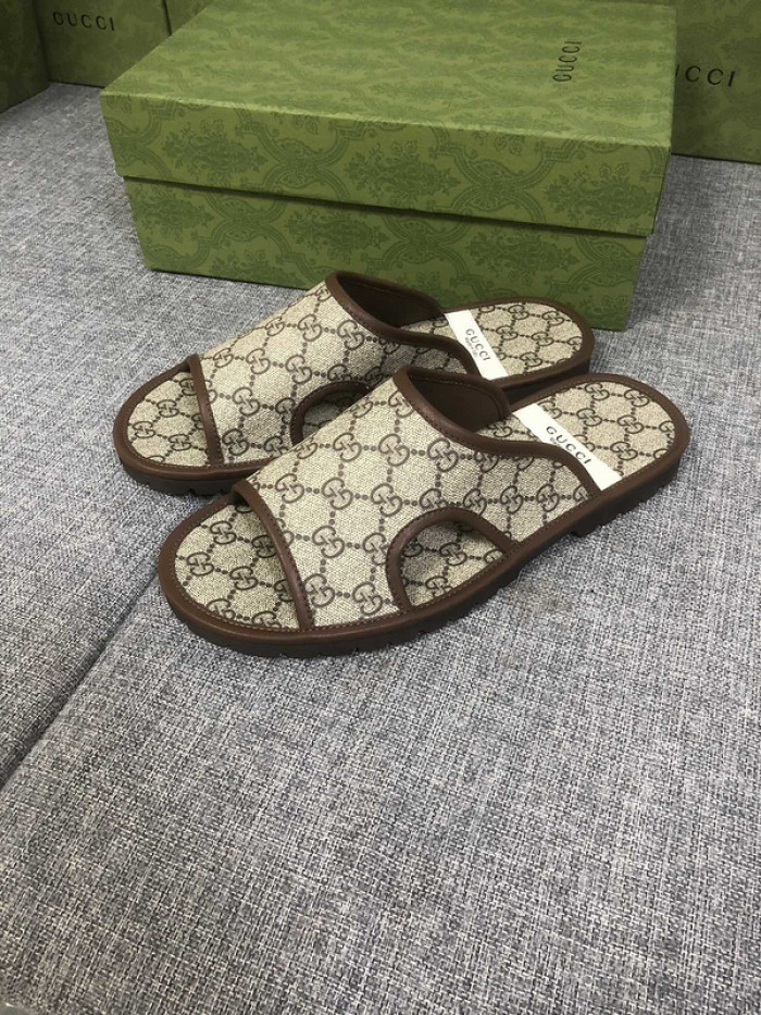 Gu66 SLIPPERS