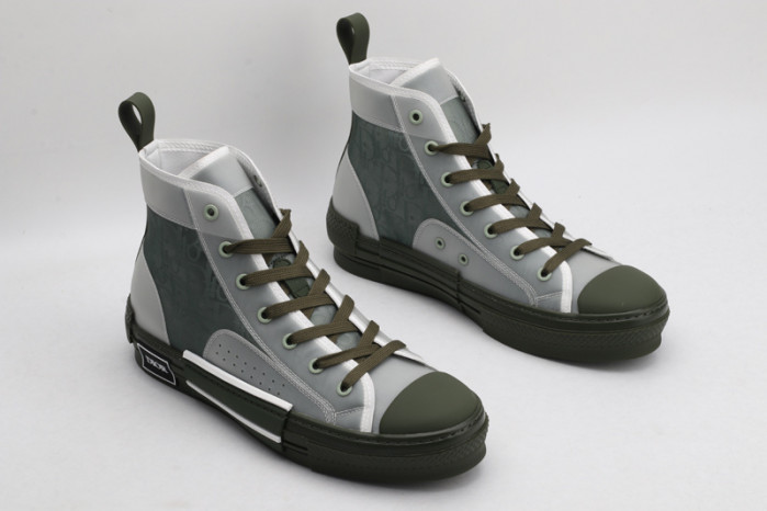 D10R B23 Oblique High Top Sneaker