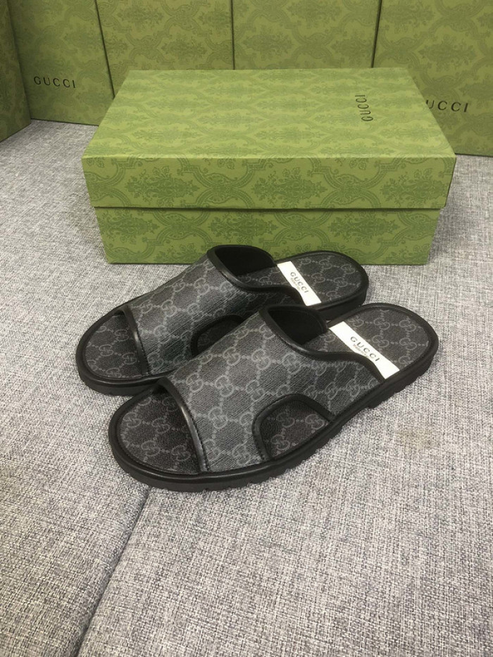 Gu66 SLIPPERS