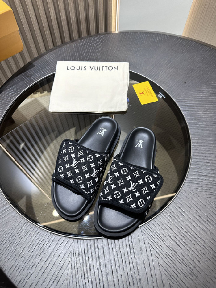 Lou1su1tt slides