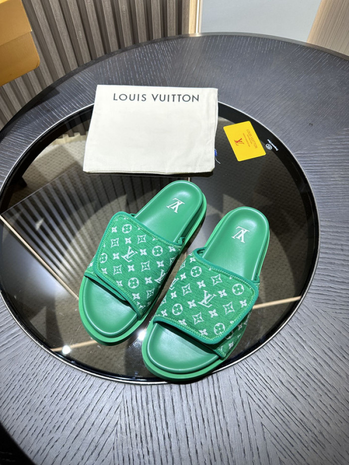 Lou1su1tt slides