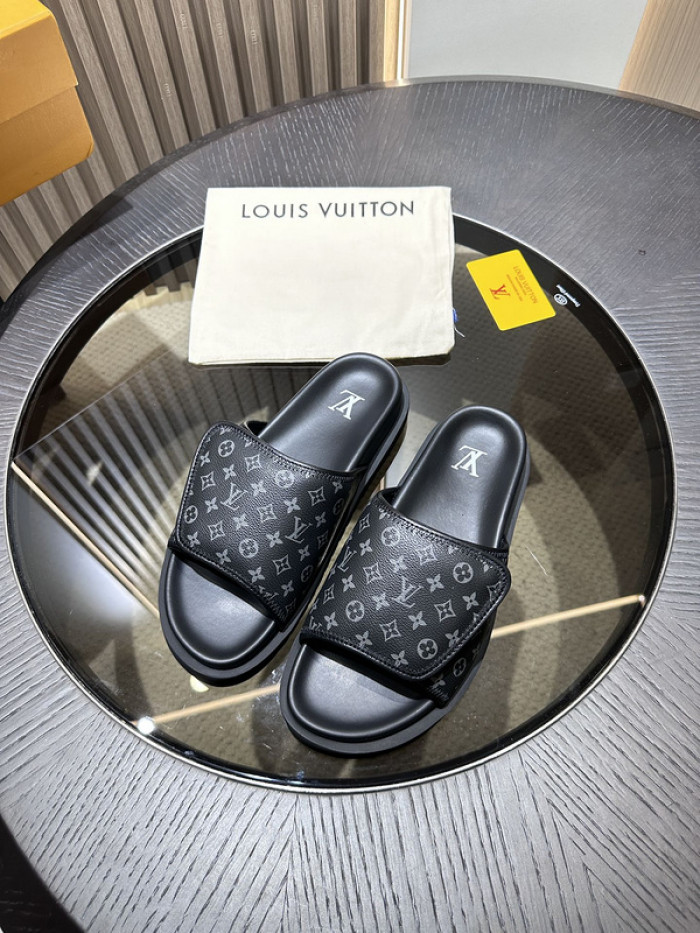 Lou1su1tt slides