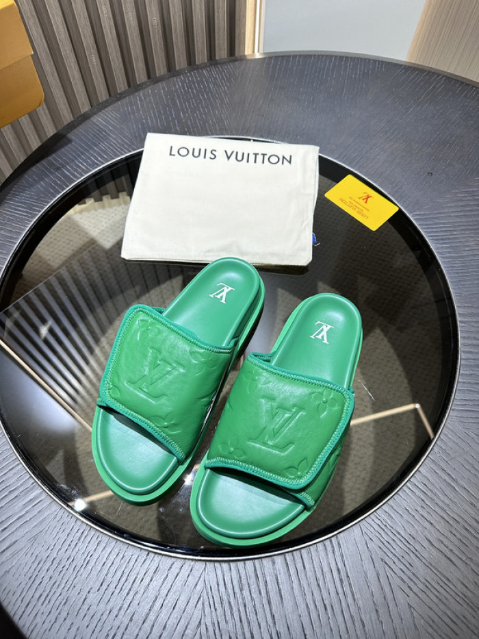 Lou1su1tt slides