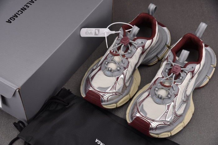 BLCG 3XL SNEAKER 734734 W3XNY 9020