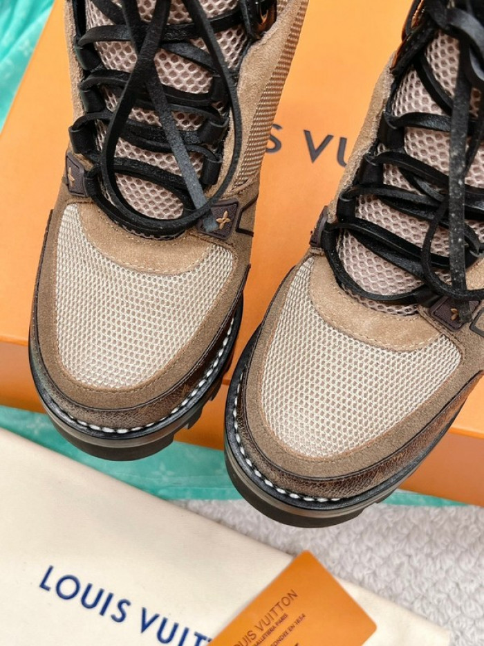 lou1su1tt Boots