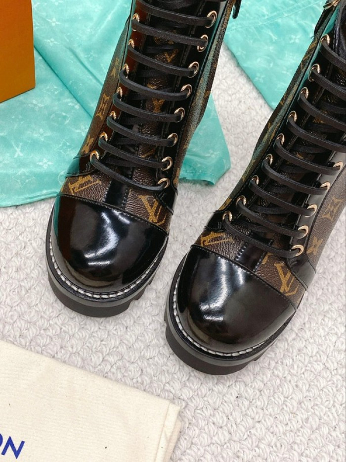 lou1su1tt Boots