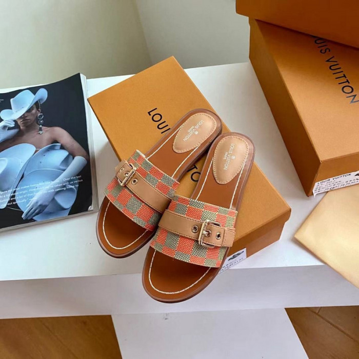 Lou1su1tt slides