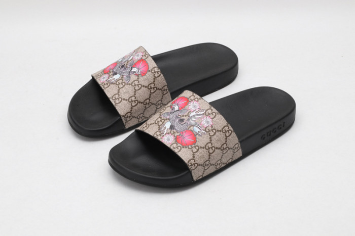 Gu66 SLIPPERS