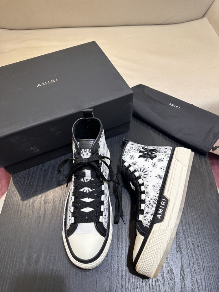 AM1R1 Skel high top