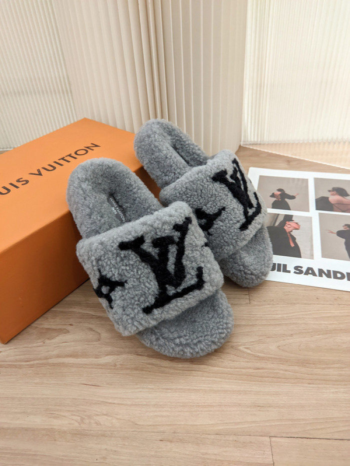 Lou1su1tt slides