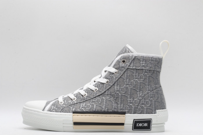 D10R B23 Oblique High Top Sneaker