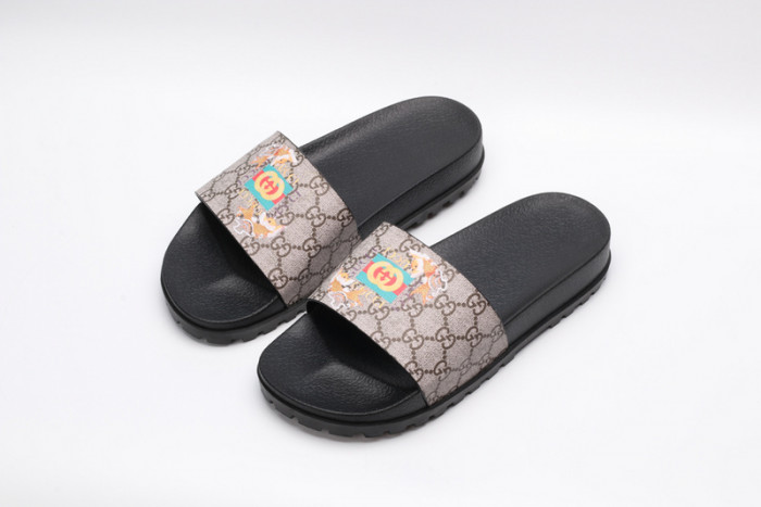Gu66 SLIPPERS
