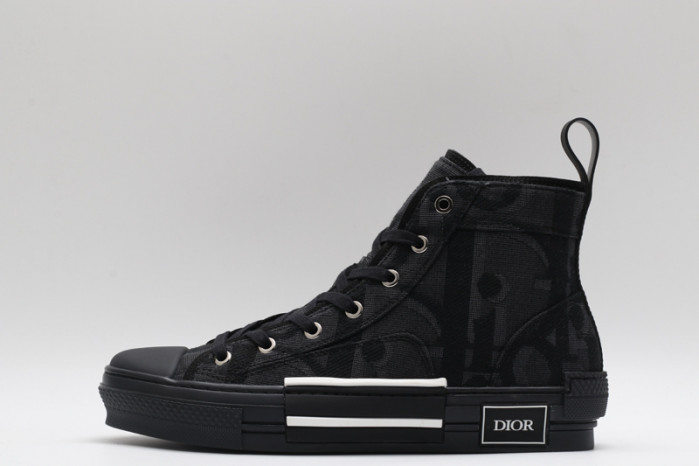 D10R B23 Oblique High Top Sneaker