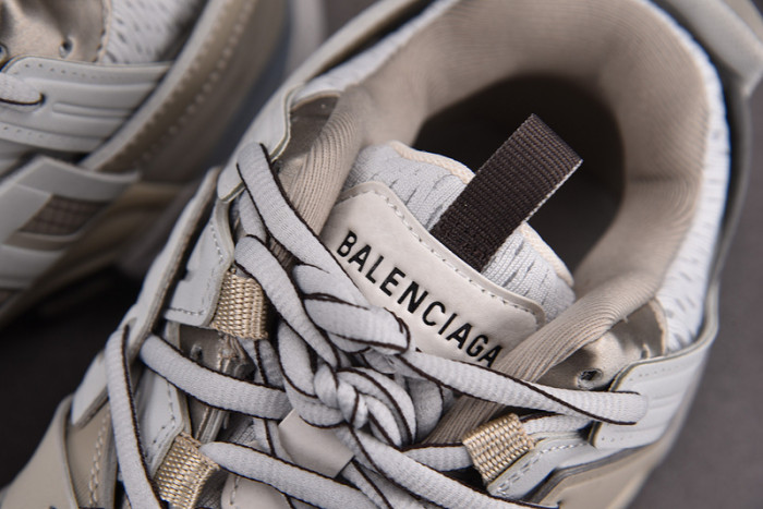 BLCG Track Trainer 542023 W3ACG 1220