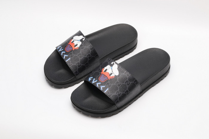 Gu66 SLIPPERS