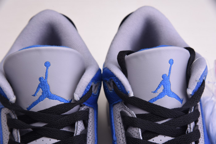 Air Jordan 3 Retro Varsity Royal Cement CT8532-400