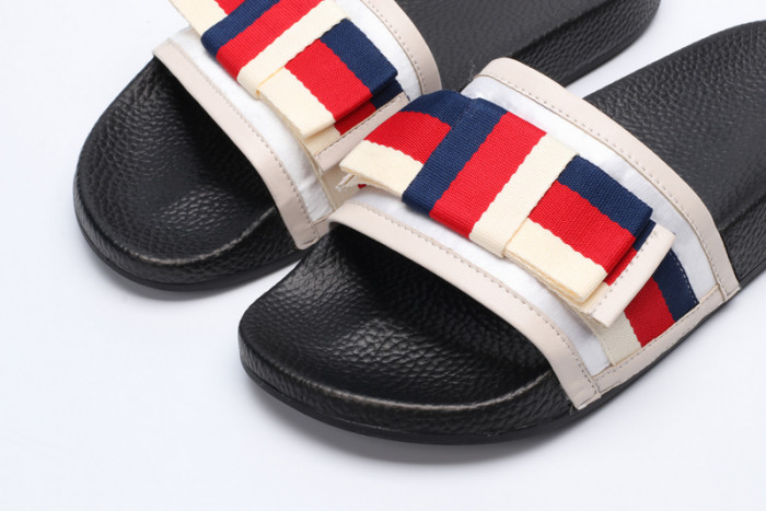 Gu66 SLIPPERS